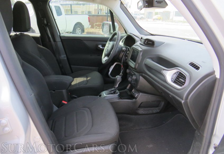 2020 Jeep Renegade - Image 24