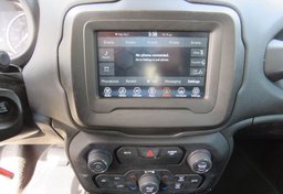 2020 Jeep Renegade - Image 34