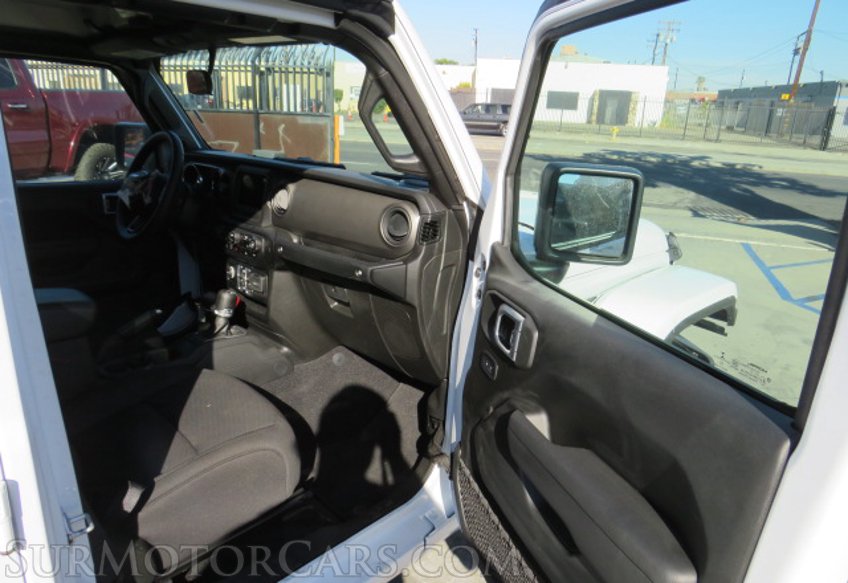 2022 Jeep Gladiator - Image 18