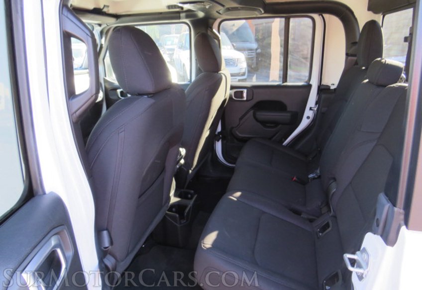 2022 Jeep Gladiator - Image 28