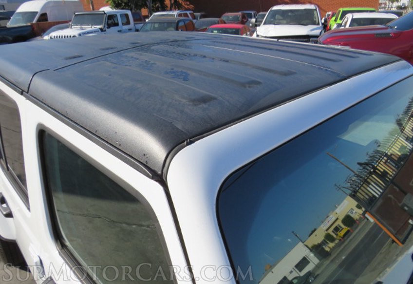 2022 Jeep Gladiator - Image 16