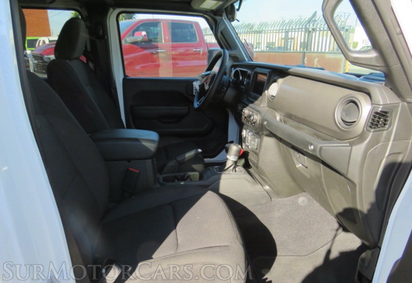 2022 Jeep Gladiator - Image 22