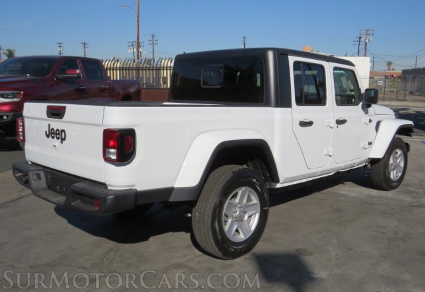 2022 Jeep Gladiator - Image 7