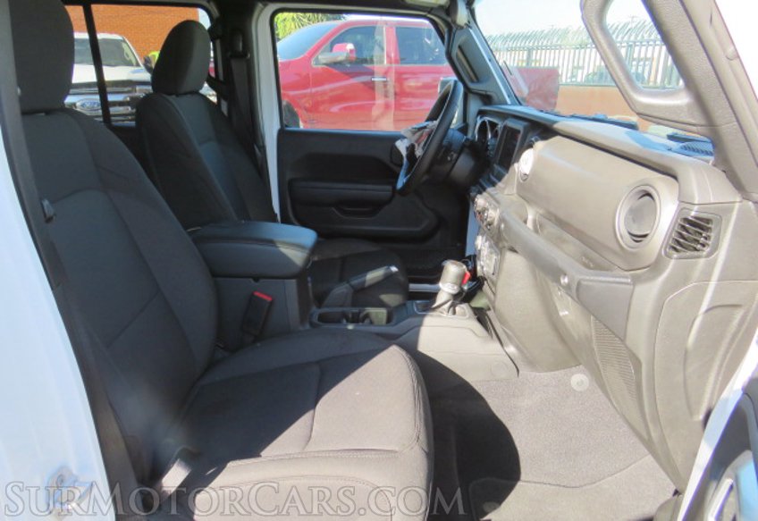 2022 Jeep Gladiator - Image 24