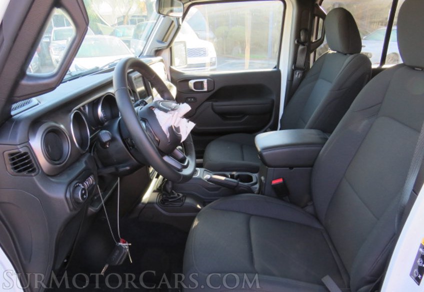 2022 Jeep Gladiator - Image 21