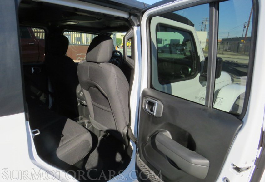 2022 Jeep Gladiator - Image 19