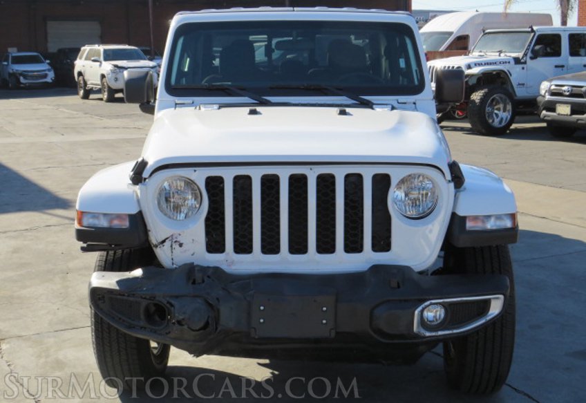 2022 Jeep Gladiator - Image 12