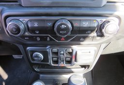 2022 Jeep Gladiator - Image 32