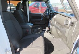 2022 Jeep Gladiator - Image 24