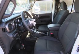 2022 Jeep Gladiator - Image 21