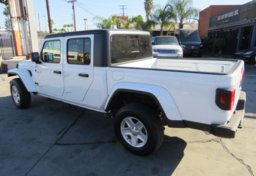 2022 Jeep Gladiator - Image 8
