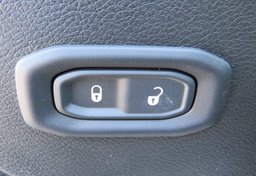 2022 Jeep Gladiator - Image 39