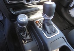 2022 Jeep Gladiator - Image 37