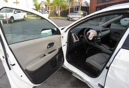 2017 Honda HR-V - Image 20