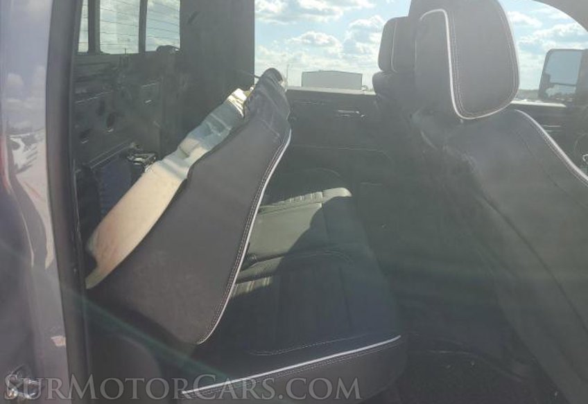 2024 GMC Sierra 2500HD - Image 9