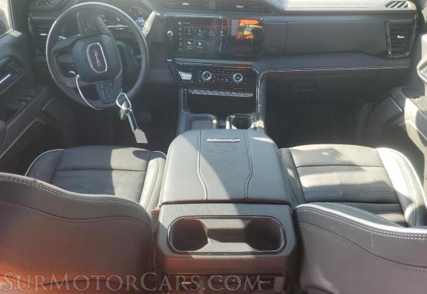 2024 GMC Sierra 2500HD - Image 7