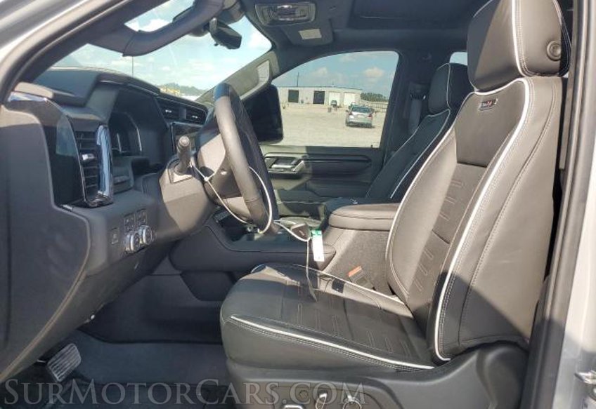 2024 GMC Sierra 2500HD - Image 8