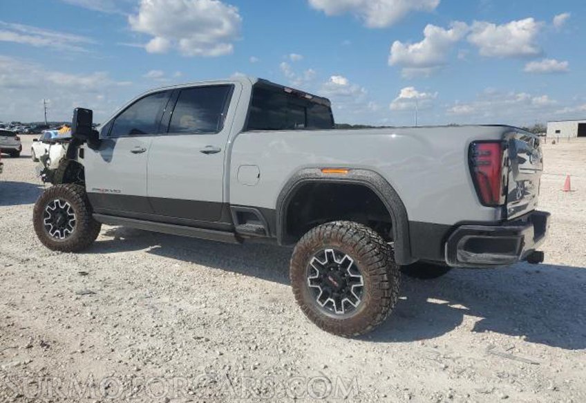 2024 GMC Sierra 2500HD - Image 4