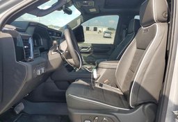 2024 GMC Sierra 2500HD - Image 8