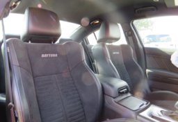 2021 Dodge Charger - Image 30