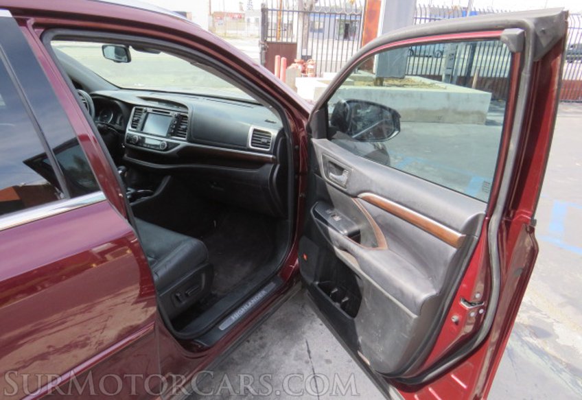 2016 Toyota Highlander - Image 19