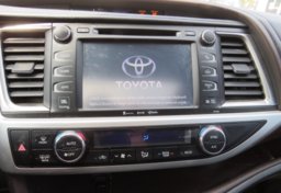 2016 Toyota Highlander - Image 31