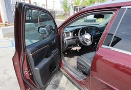 2016 Toyota Highlander - Image 18