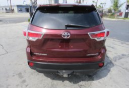 2016 Toyota Highlander - Image 12