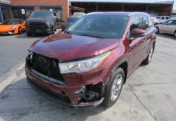 2016 Toyota Highlander - Image 3