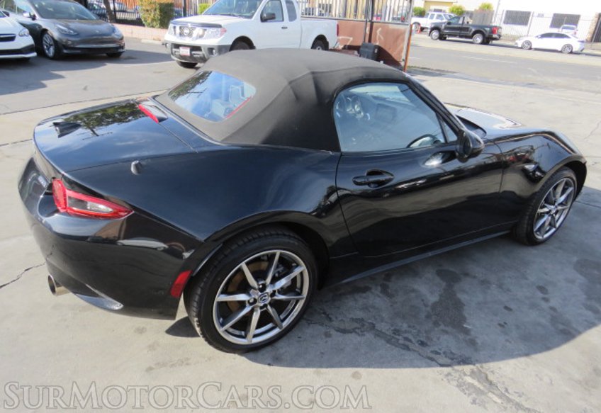 2022 Mazda MX-5 Miata - Image 10