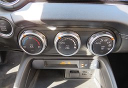 2022 Mazda MX-5 Miata - Image 39