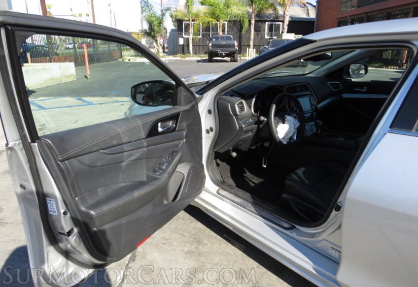 2021 Nissan Maxima - Image 20