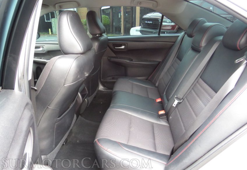 2016 Toyota Camry - Image 28