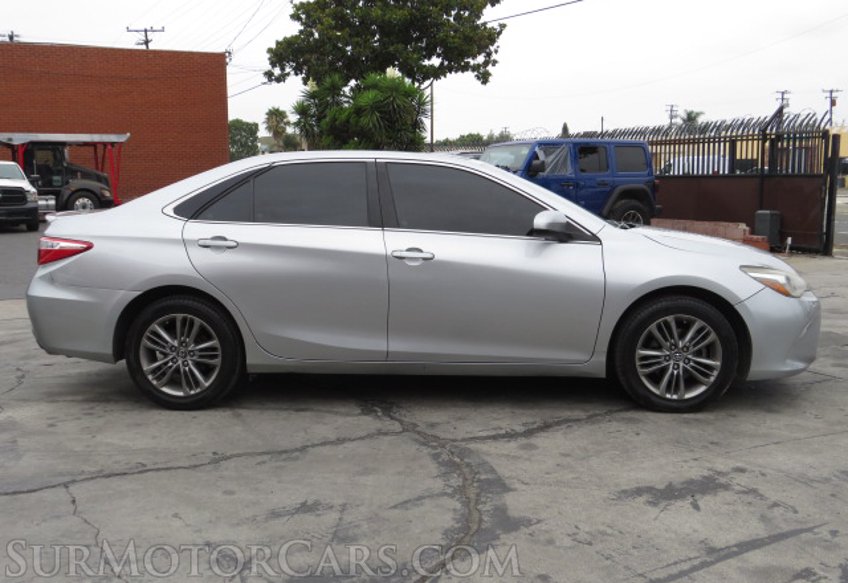 2016 Toyota Camry - Image 11