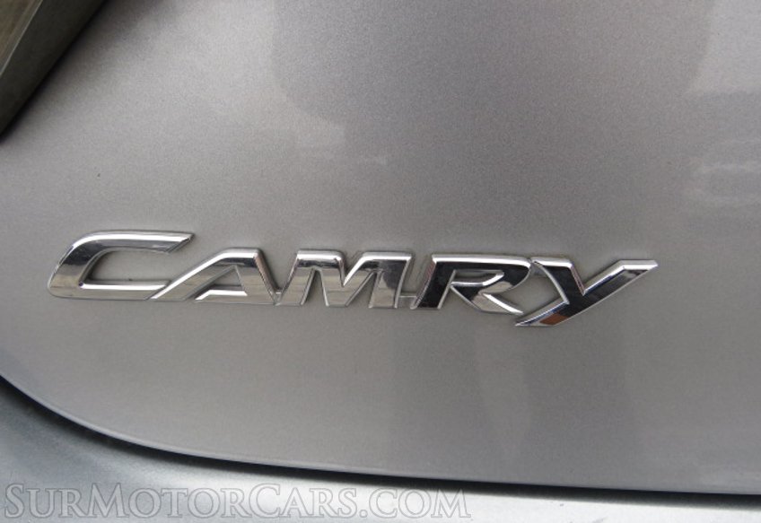 2016 Toyota Camry - Image 19