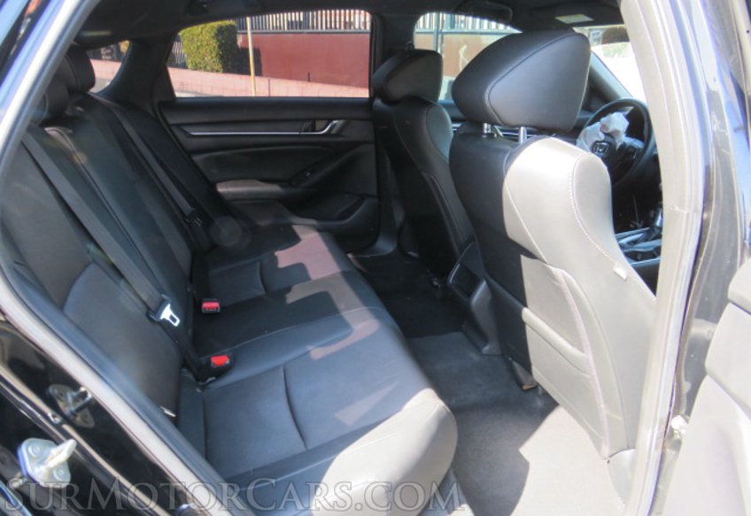 2019 Honda Accord Sedan - Image 31