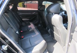 2019 Honda Accord Sedan - Image 31