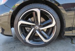 2019 Honda Accord Sedan - Image 16