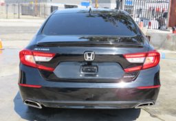 2019 Honda Accord Sedan - Image 10