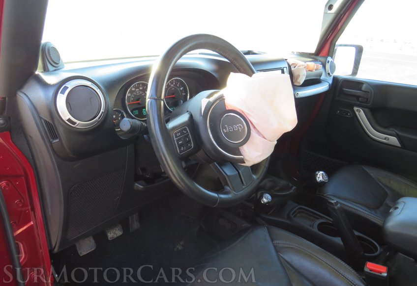 2013 Jeep Wrangler Unlimited - Image 21