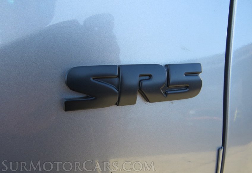 2021 Toyota Tacoma - Image 18