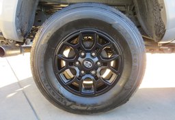 2021 Toyota Tacoma - Image 19