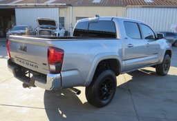 2021 Toyota Tacoma - Image 9