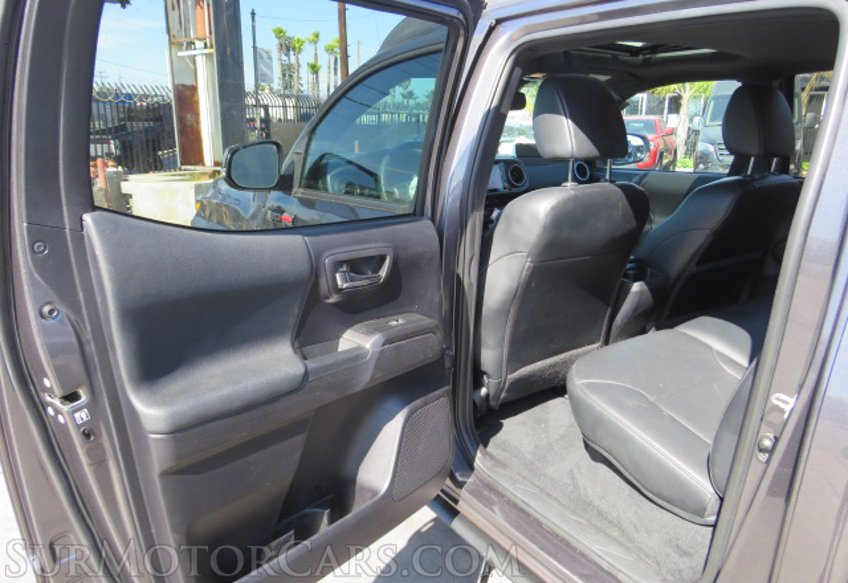 2020 Toyota Tacoma 4WD - Image 28