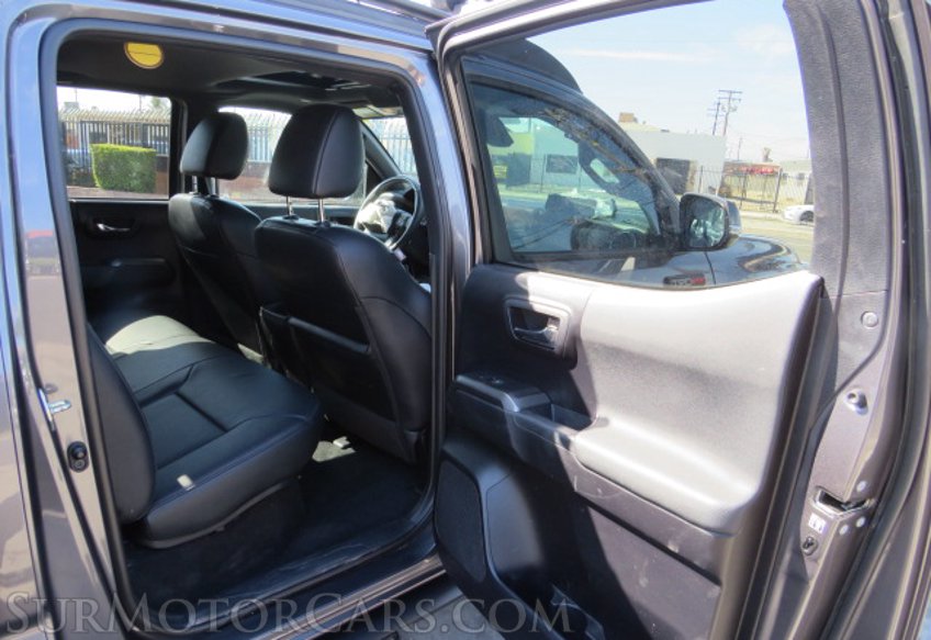 2020 Toyota Tacoma 4WD - Image 29