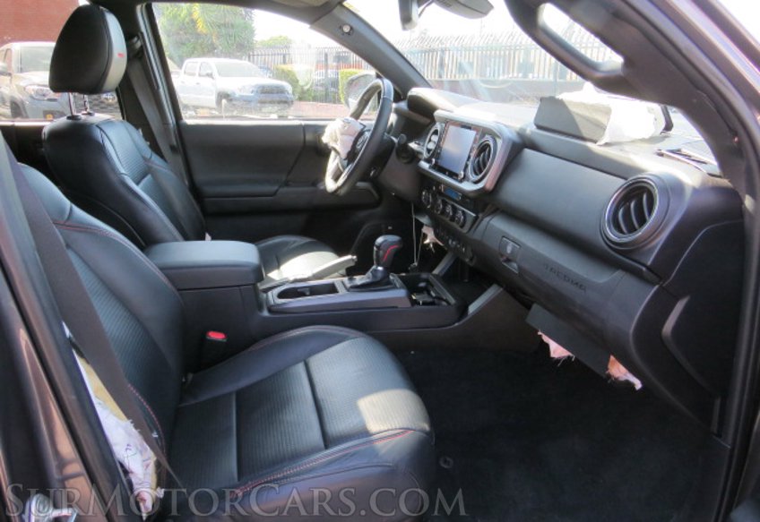 2020 Toyota Tacoma 4WD - Image 32