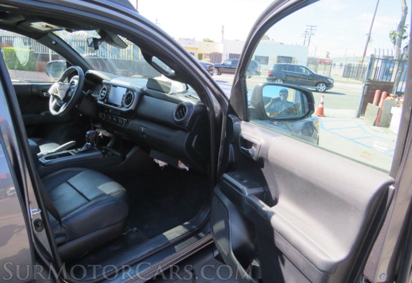 2020 Toyota Tacoma 4WD - Image 27