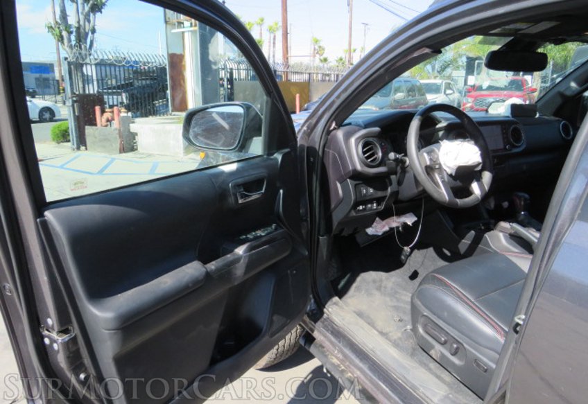 2020 Toyota Tacoma 4WD - Image 26