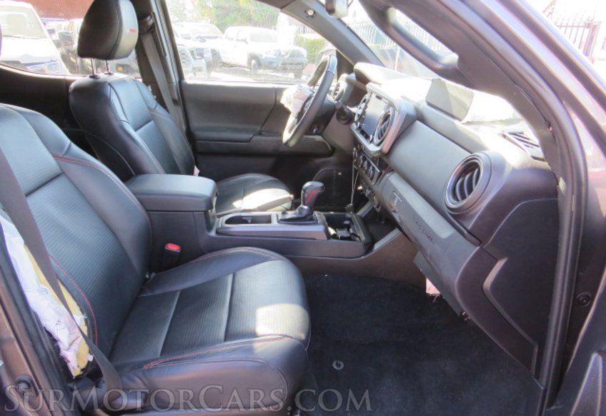 2020 Toyota Tacoma 4WD - Image 34