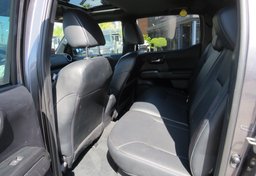 2020 Toyota Tacoma 4WD - Image 36